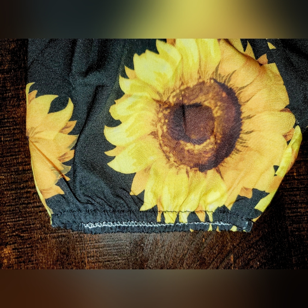 Sunflower Print Kids Outfit with Black Top NIB Sz: 2-3years Old - Picture 8 of 11